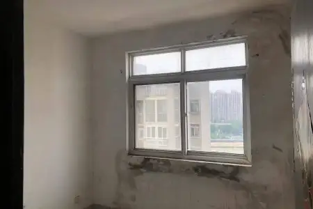 金泽苑2房1厅1卫南北毛坯真实好房