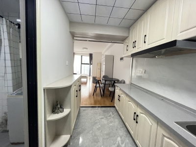 柏庄时代金座 1室1厅1卫 2,000元/月 南北通透,采光充足,附带车位