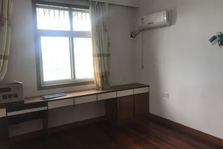 三华小区 2室1厅1卫 1,000元/月 南北通透,满两年,采光充足