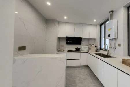 伟星国宾台 3室2厅1卫 3,000元/月 好景观,次新房