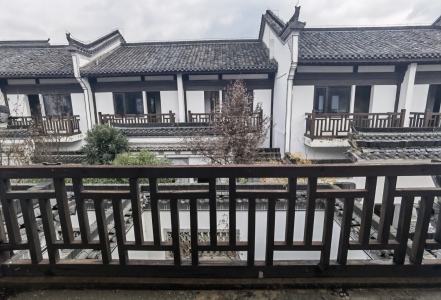 新华联鸠兹古镇