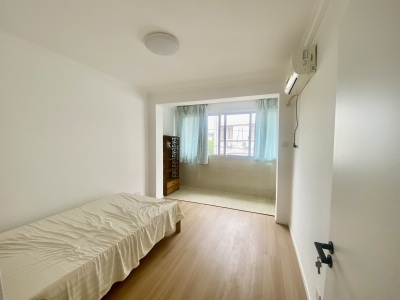 黄果山二村261号