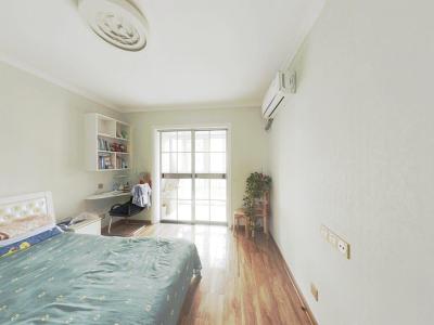 欣利阳光城 2室2厅1卫 30.0万 南北通透,VR房,采光充足,满两年