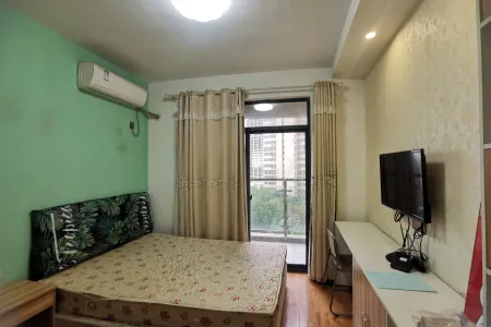 宜居蓝鲸湾 1室0厅0卫 1,200元/月 三证齐全,沿河景观