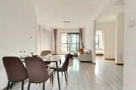 大发铭悦四季 3室2厅1卫 1,600元/月 性价比高,家电齐全,有电梯,次新房,拎包入住