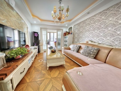 名流印象 2室2厅1卫 139万 满两年,采光充足,房产证在手里