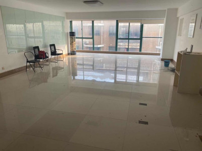 金鼎广场 4室2厅2卫 5,000元/月 南北通透