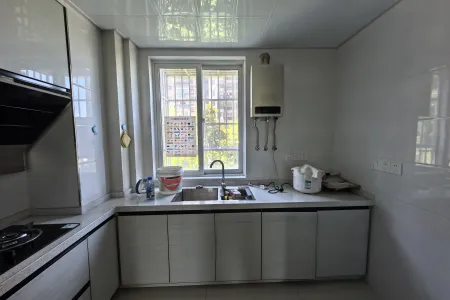 香江比华利山庄 2室2厅1卫 1500.0元/月 南北通透,性价比高