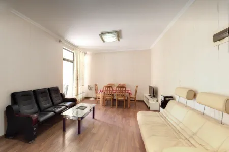 长江长现代城北区(一期) 2室2厅1卫 1,800元/月 有电梯