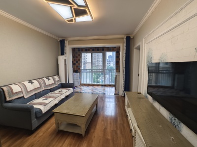 官山翰林东区 2室2厅1卫 2,400元/月 学区房,满两年,采光充足