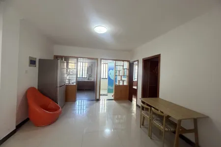 幸福花城 3室2厅1卫 1,400元/月 南北通透,好景观