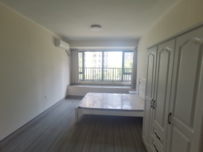 伟星国宾台 3室2厅2卫 2,500元/月 南北通透