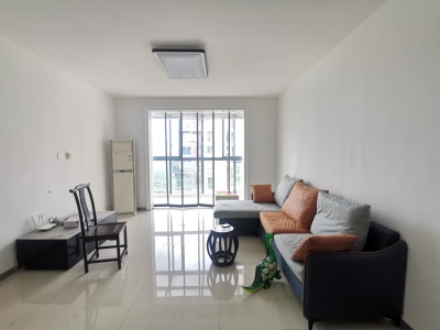 融汇锦江E区 3室2厅1卫 2,100元/月 家电齐全