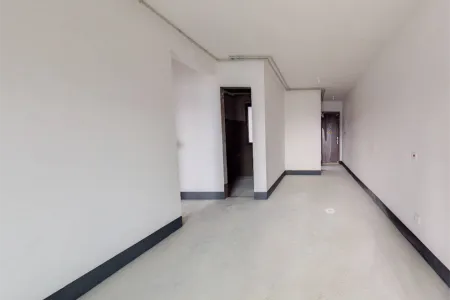 铂悦滨江3房1厅1卫西南毛坯真实好房