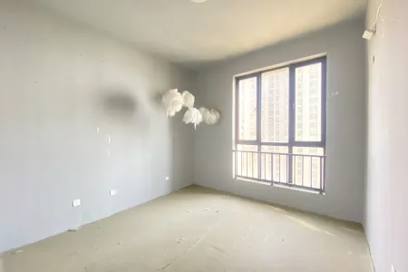 华仑港湾 4室2厅3卫 360万元 满五年,视频房