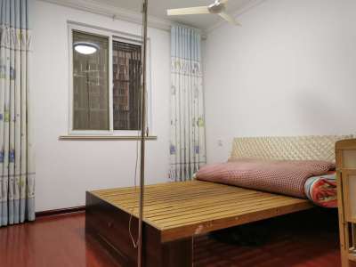 鲁港新镇三期五区3室2厅1卫南精装真实好房