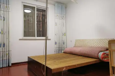 鲁港新镇三期五区3室2厅1卫南精装真实好房