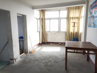 三山蔬菜市场北门商住