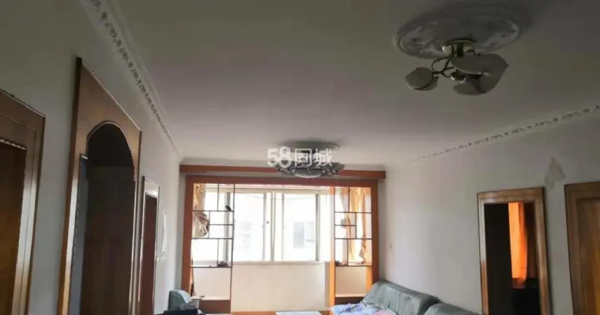 火龙岗粮站住宿楼小区