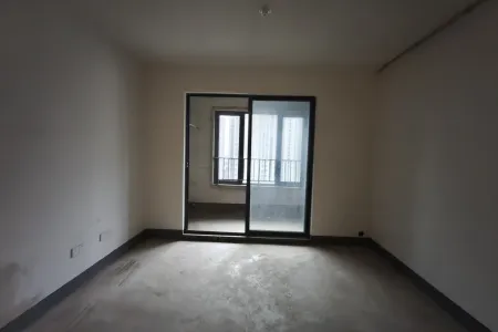 铂悦滨江 2室2厅1卫 82.0万 南北通透