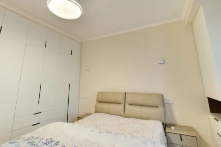 铂悦滨江 2室2厅1卫 3,000元/月 南北通透