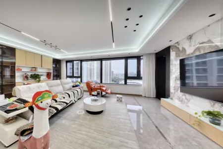 铂悦滨江4室2厅2卫南豪装真实好房