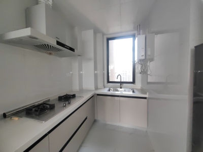 观湖居3房2厅1卫南北毛坯真实好房