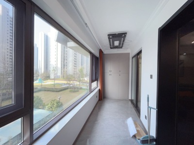 春江明月二期 3室2厅1卫 2800.0元/月 南北通透