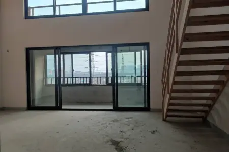 伟星政务壹号4室2厅2卫南北毛坯真实好房