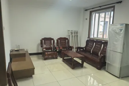 鲁港新区中区 2室1厅1卫 1,800.0元/月 南北通透