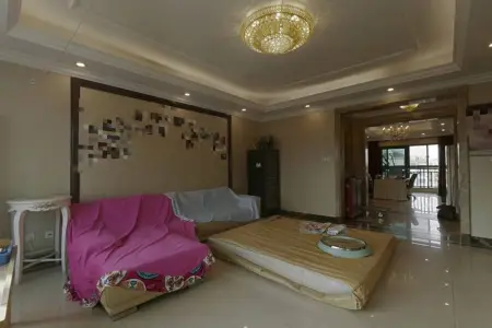 恒大华府 4室2厅2卫 3200元/月 南北通透,采光充足