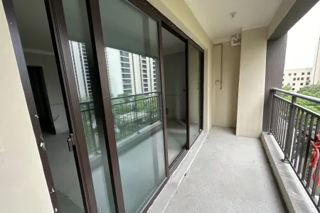 港龙湖山映 3室2厅2卫 67万 有电梯