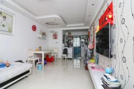 香江比华利山庄 3室2厅1卫 1,500元/月 南北通透,学区房,采光充足