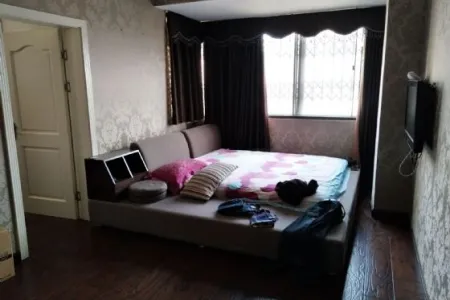 大桥新城 3室2厅1卫 2,300元/月 南北通透,采光充足,满两年