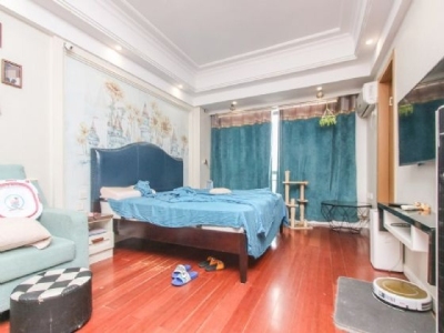 三院宿舍 2室1厅1卫 2,000元/月 南北通透,采光充足,房产证在手里