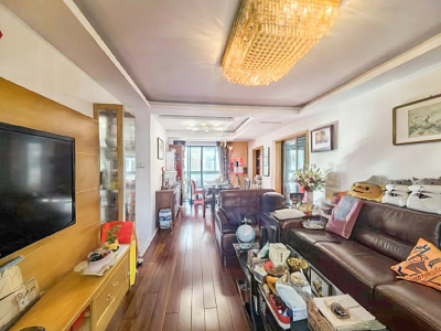 信德翡翠湾3室2厅1卫南北精装真实好房