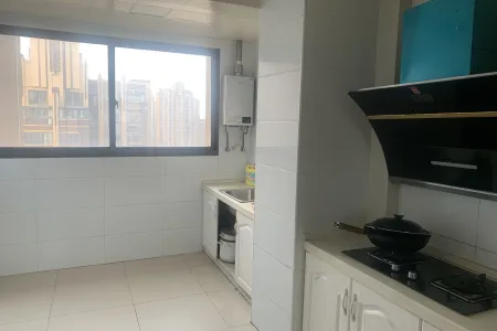 朝辉东方城二区 3室2厅1卫 1300.0元/月 南北通透,视频房,采光充足