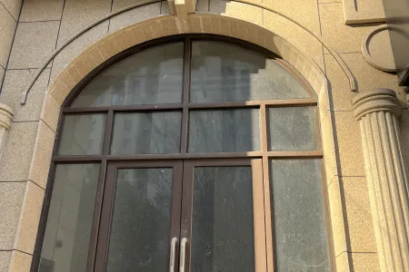 新华联新悦都 1室1厅1卫 25,000.0元/年 南北通透,业主急售,性价比高