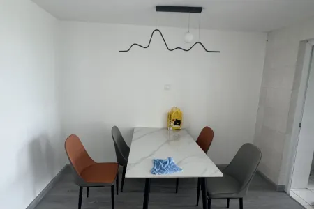 香江比华利山庄 2室2厅1卫 850元/月 @亮点@