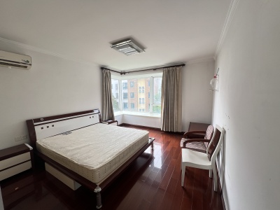 凤凰城中岛蔷薇苑