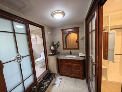 凤凰城北岛观湖别墅