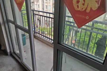 金石新城G区3房2厅1卫南毛坯真实好房