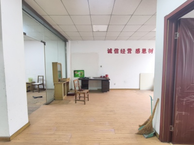南方嘉园4房2厅2卫南简装真实好房