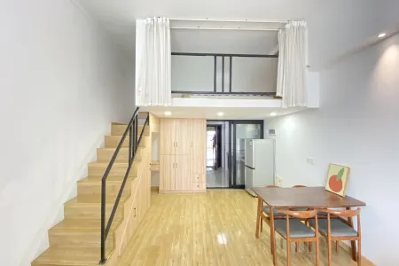 柏庄时代广场 1室1厅1卫 2,000元/月 南北通透