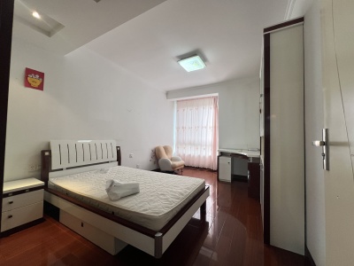 凤凰城中岛蔷薇苑