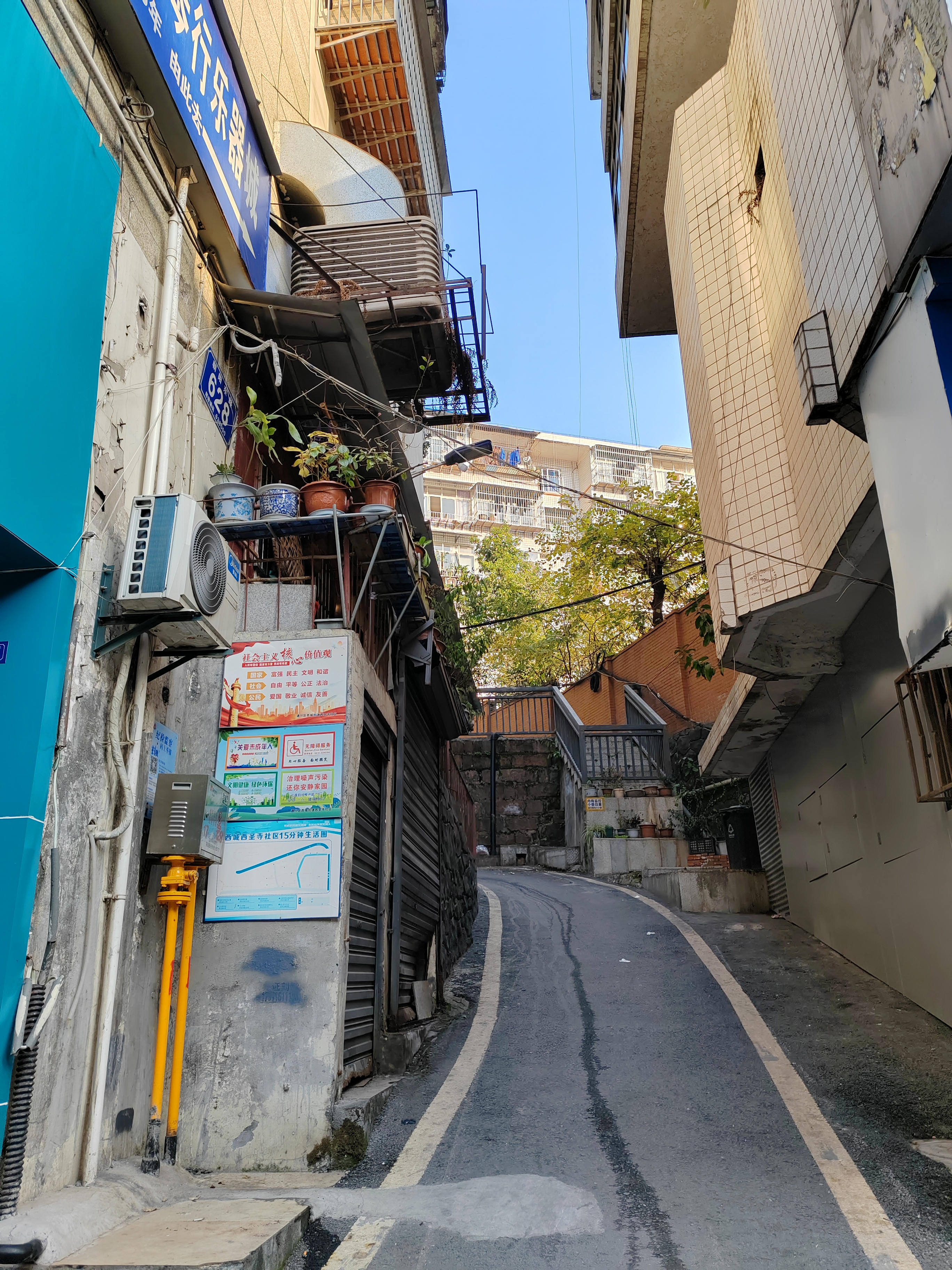 塑料厂家属楼（朝阳东路628号）