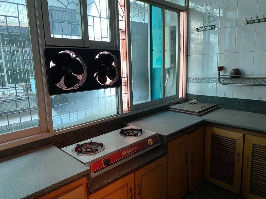 通川區黑溝路64號