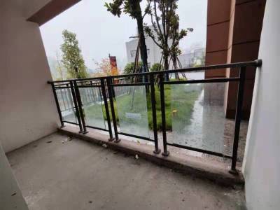 塔石新居