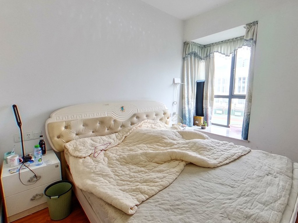 滨江山语城