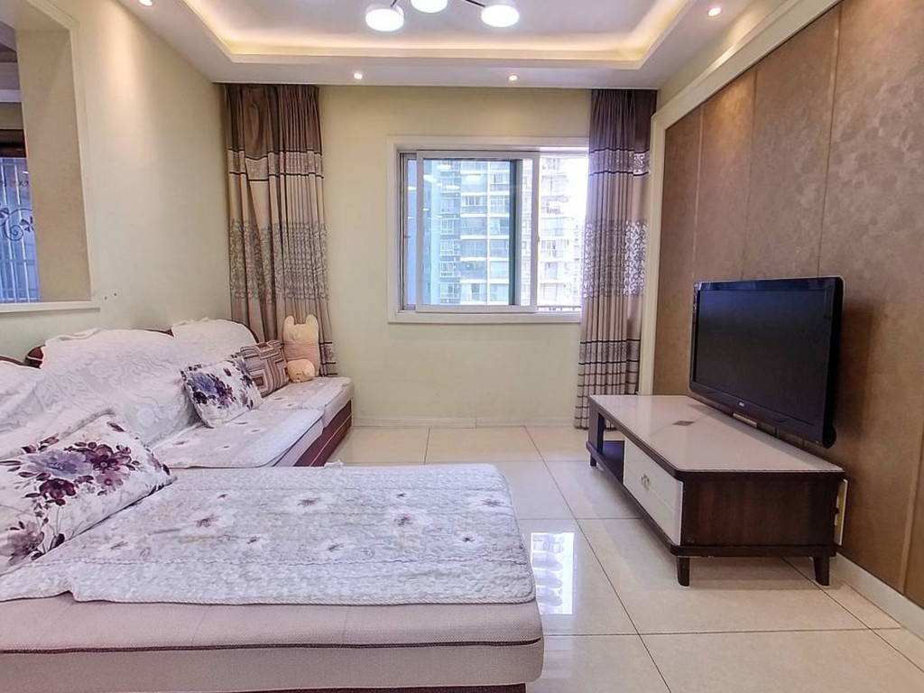 （罗浮广场）御景上城 2室2厅1卫 东南